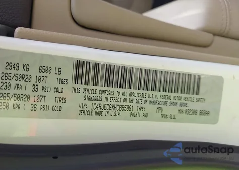 2017 Jeep Grand Cherokee Overland 4X2 from USA, damaged, VIN 1C4RJECGXHC855891